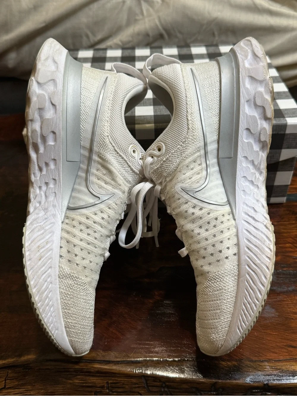 Women’s Nike React Infinity Run Flyknit 2 US 8.5 White Knit Athletic Sneakers